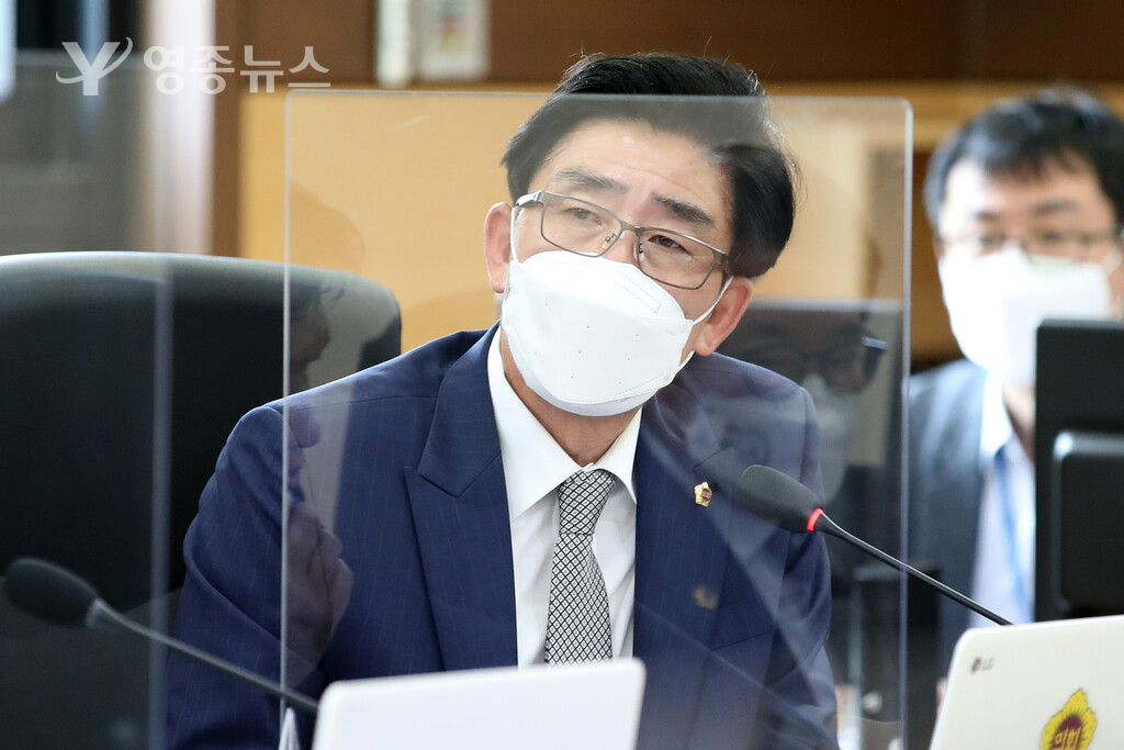 조광휘 의원, 인천 용유노을빛타운 개발사업 동의안 심의 시 지적