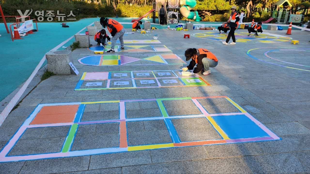 인천중구자원봉사센터, 전래놀이 바닥그림 그리기 활동, 영종전래놀이봉사단 참여